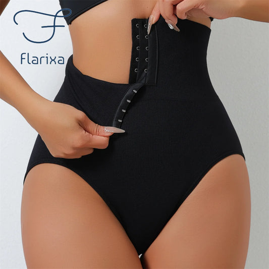 Culotte Taille Haute avec Crochets