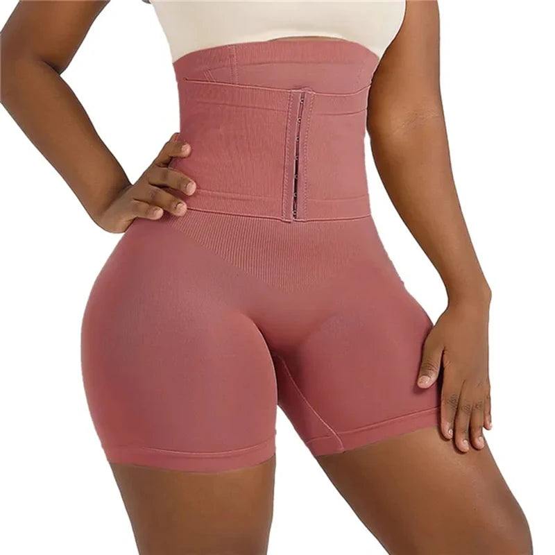 Shorty Taille Haute avec Crochets